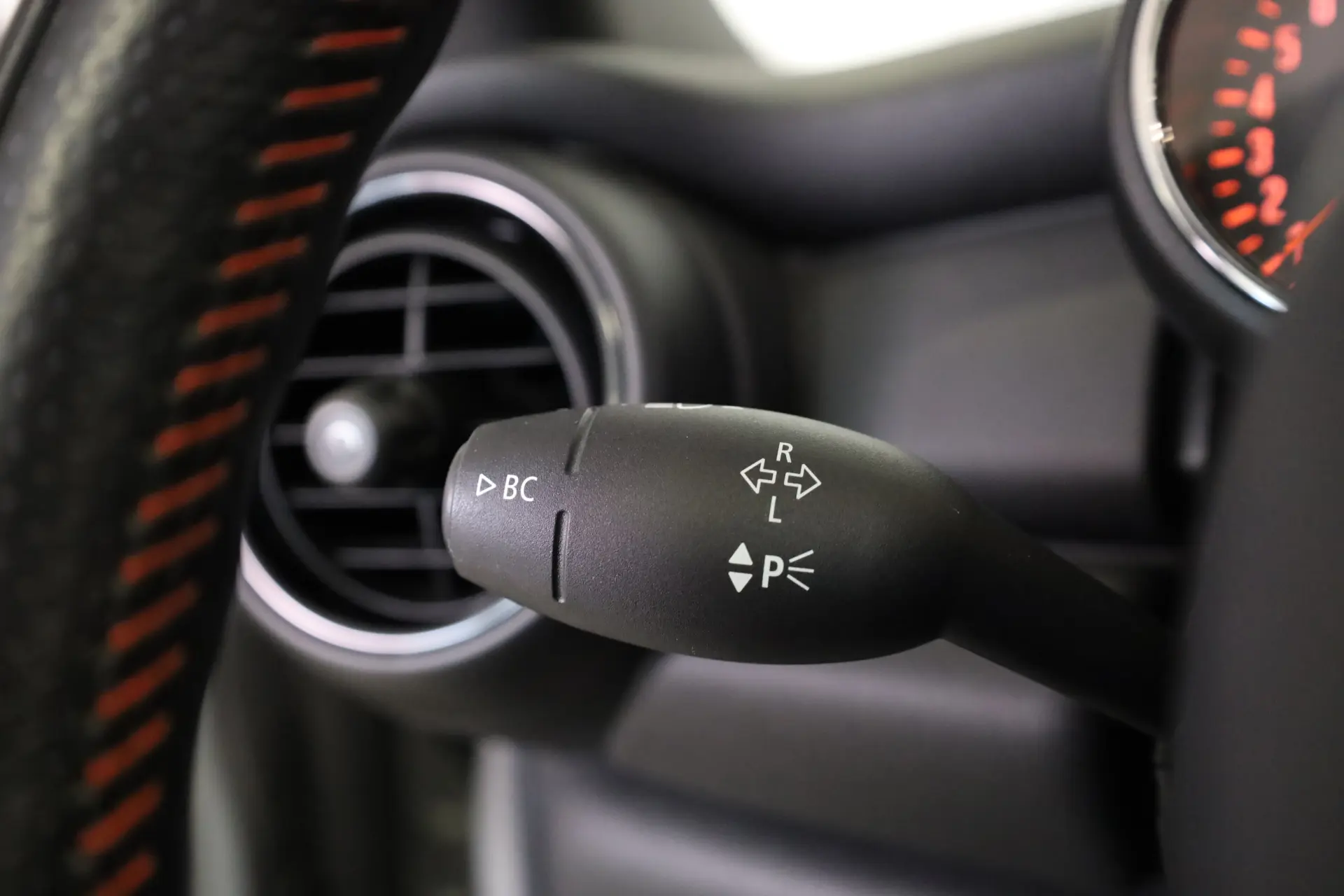 MINI Cabrio One Sport Edition 43