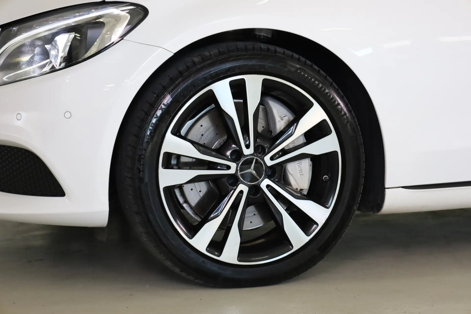 Mercedes-Benz C 350 e 13