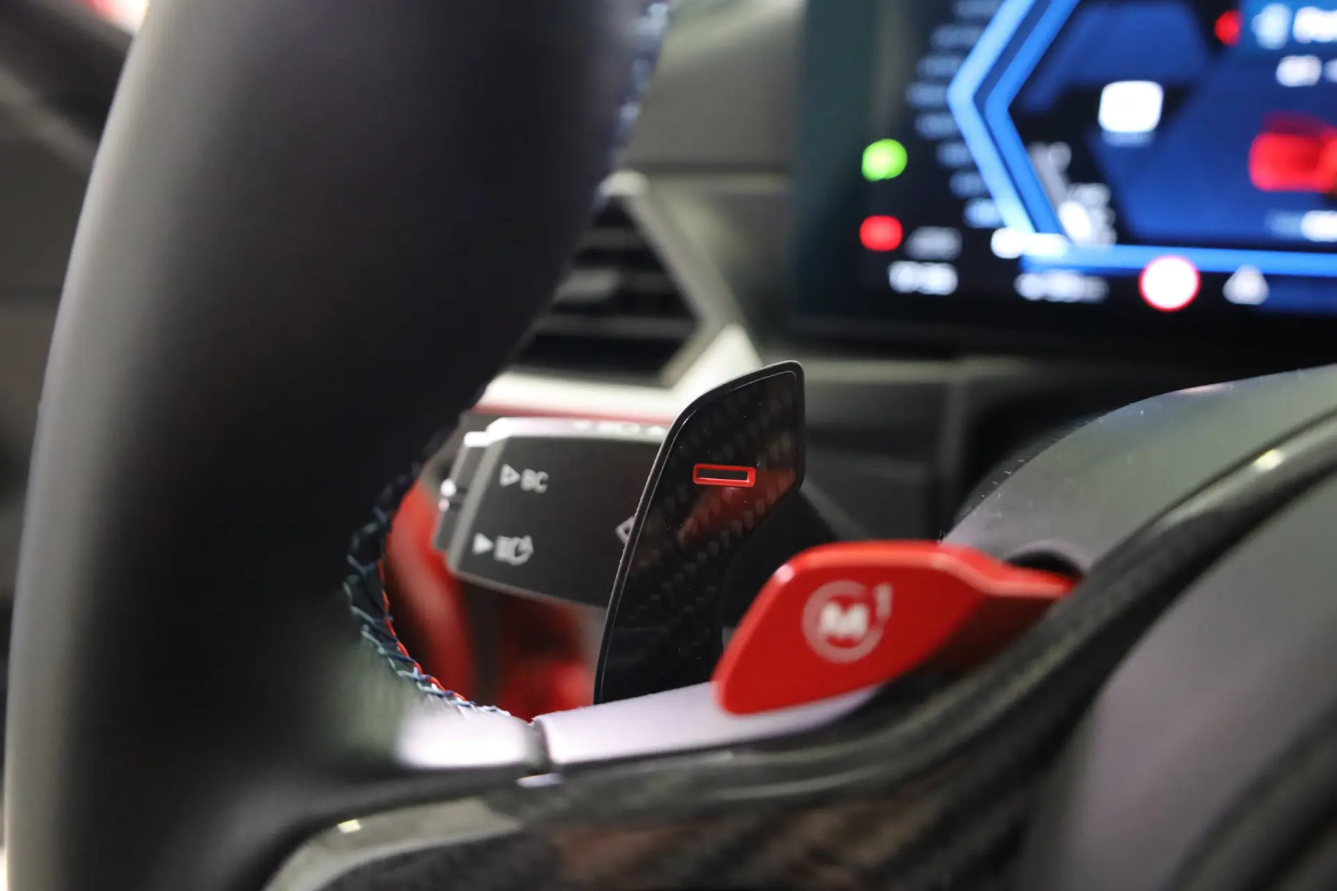 BMW M2 Auto 39