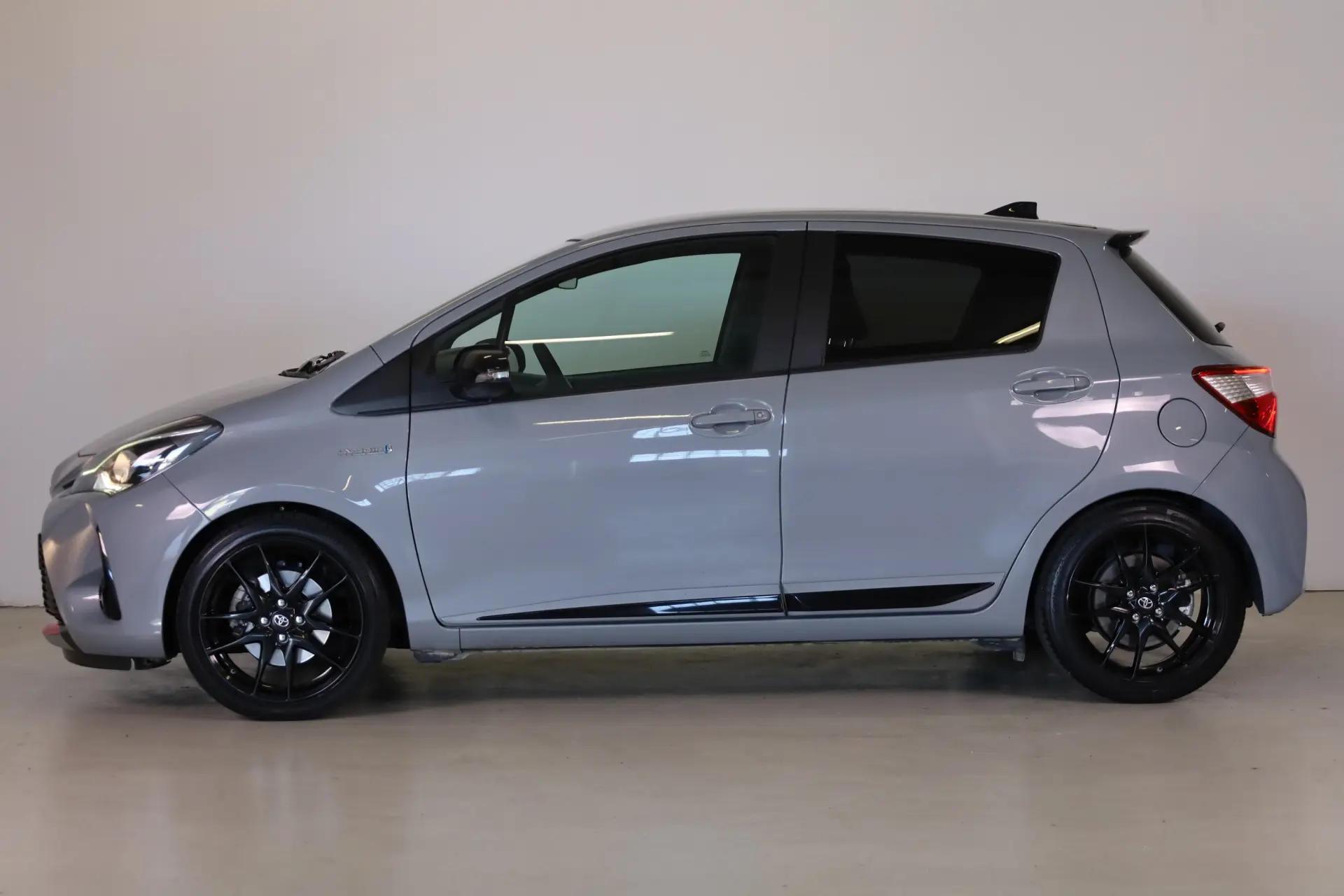 Toyota Yaris 1.5 HSD GR Sport 4