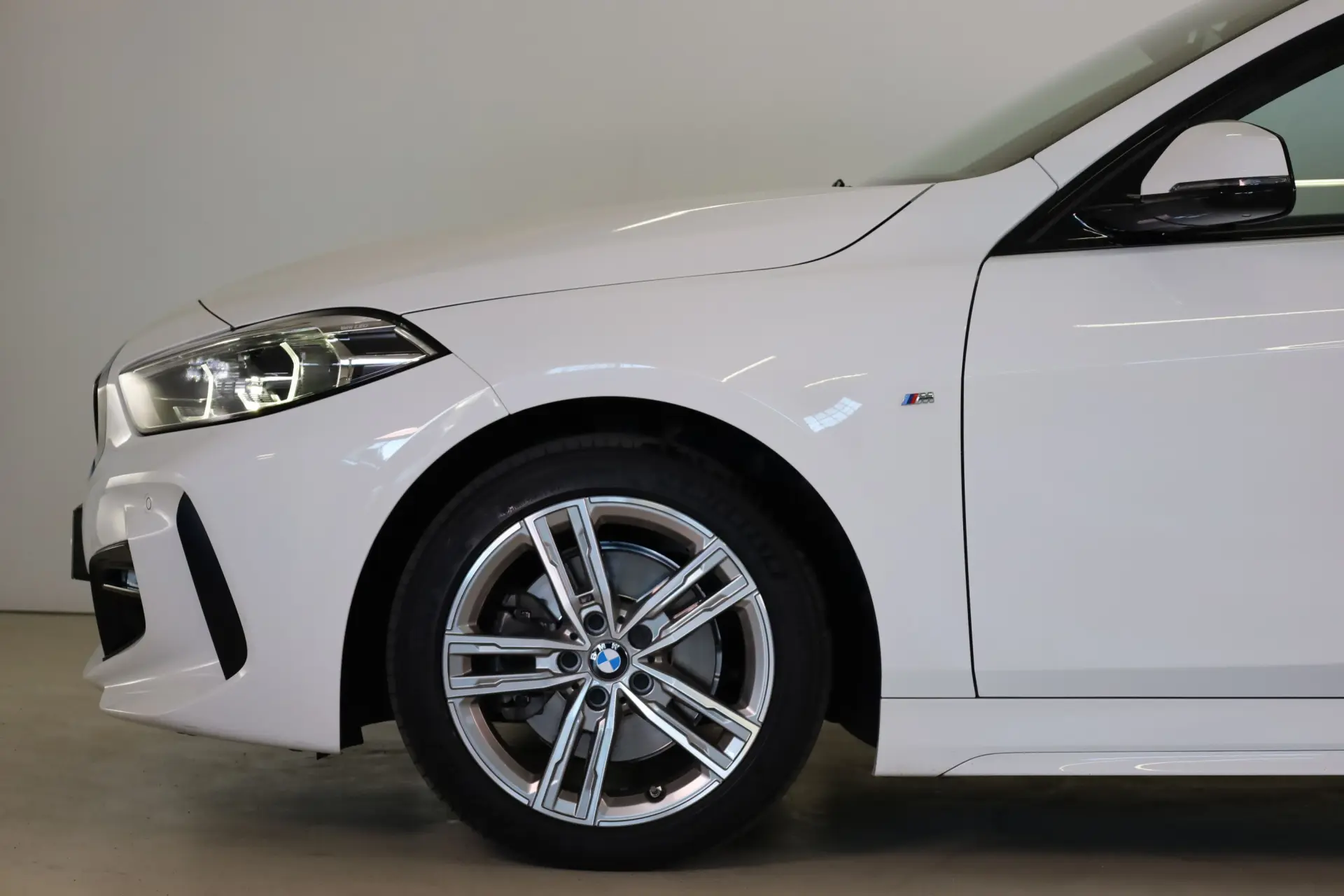 BMW 116 d Pack Desportivo M 12