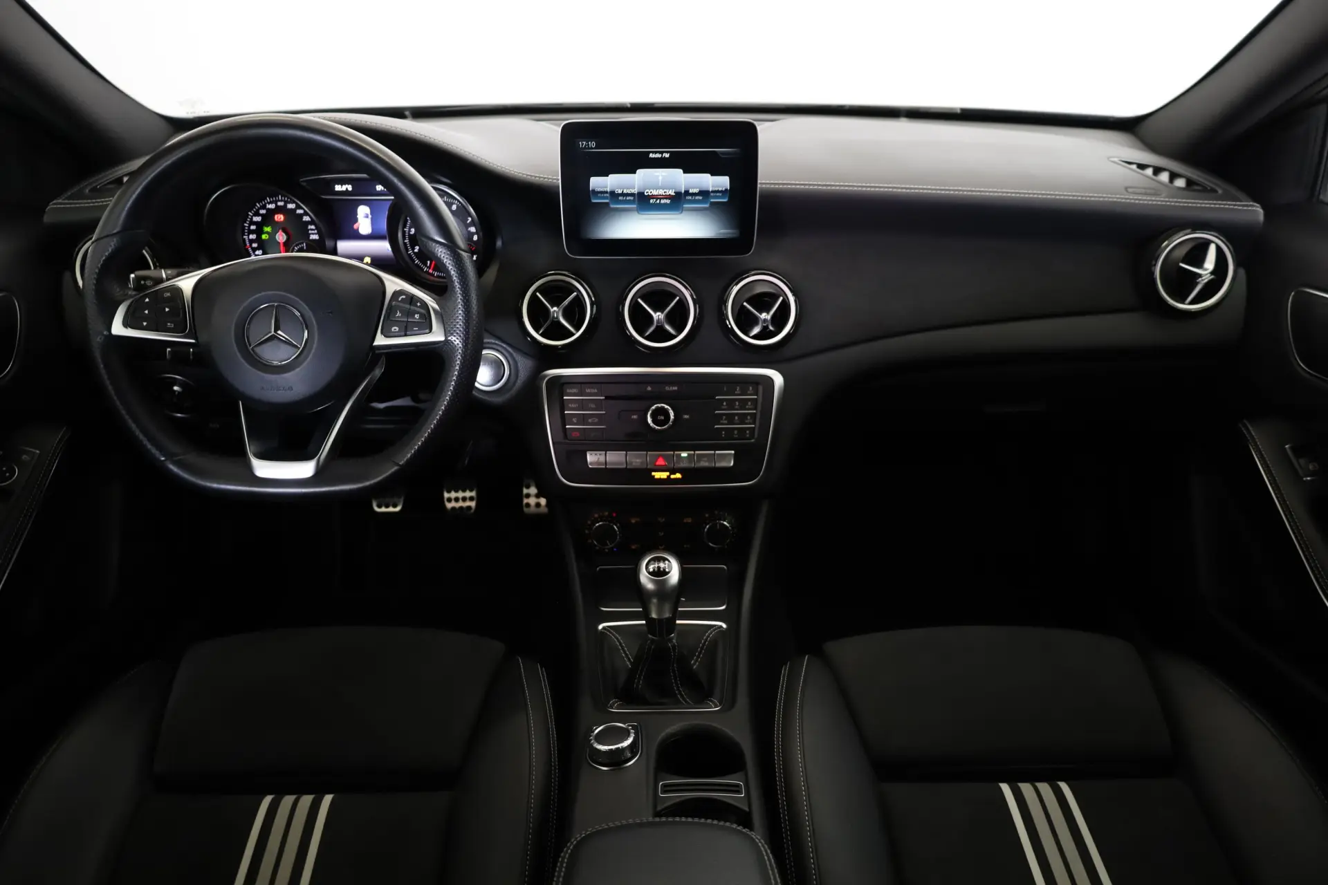 Mercedes-Benz GLA 180 Edition 1 22