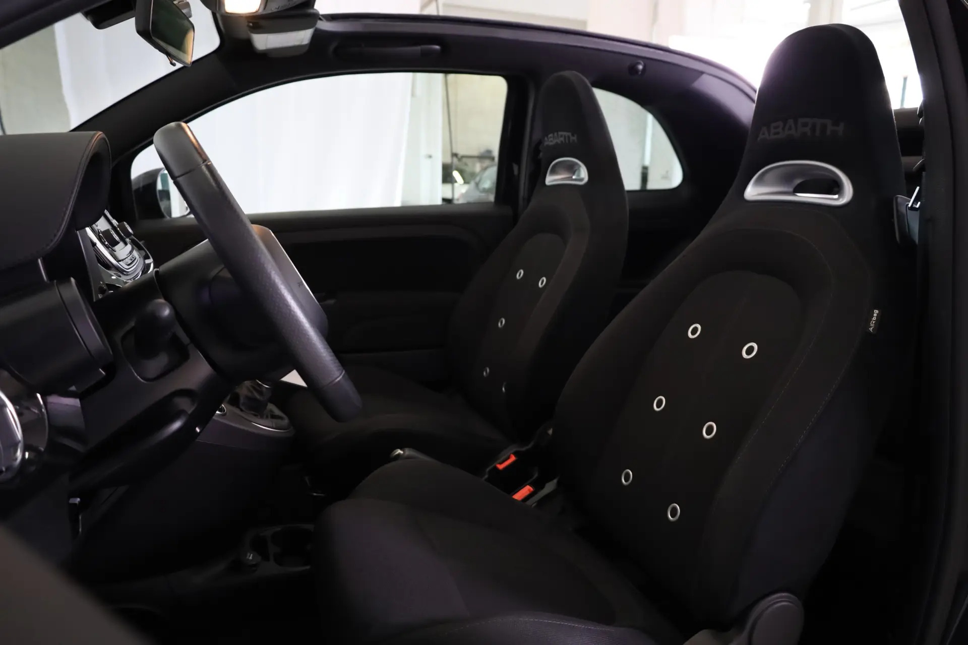 Abarth 595C 1.4 T-Jet 595 6