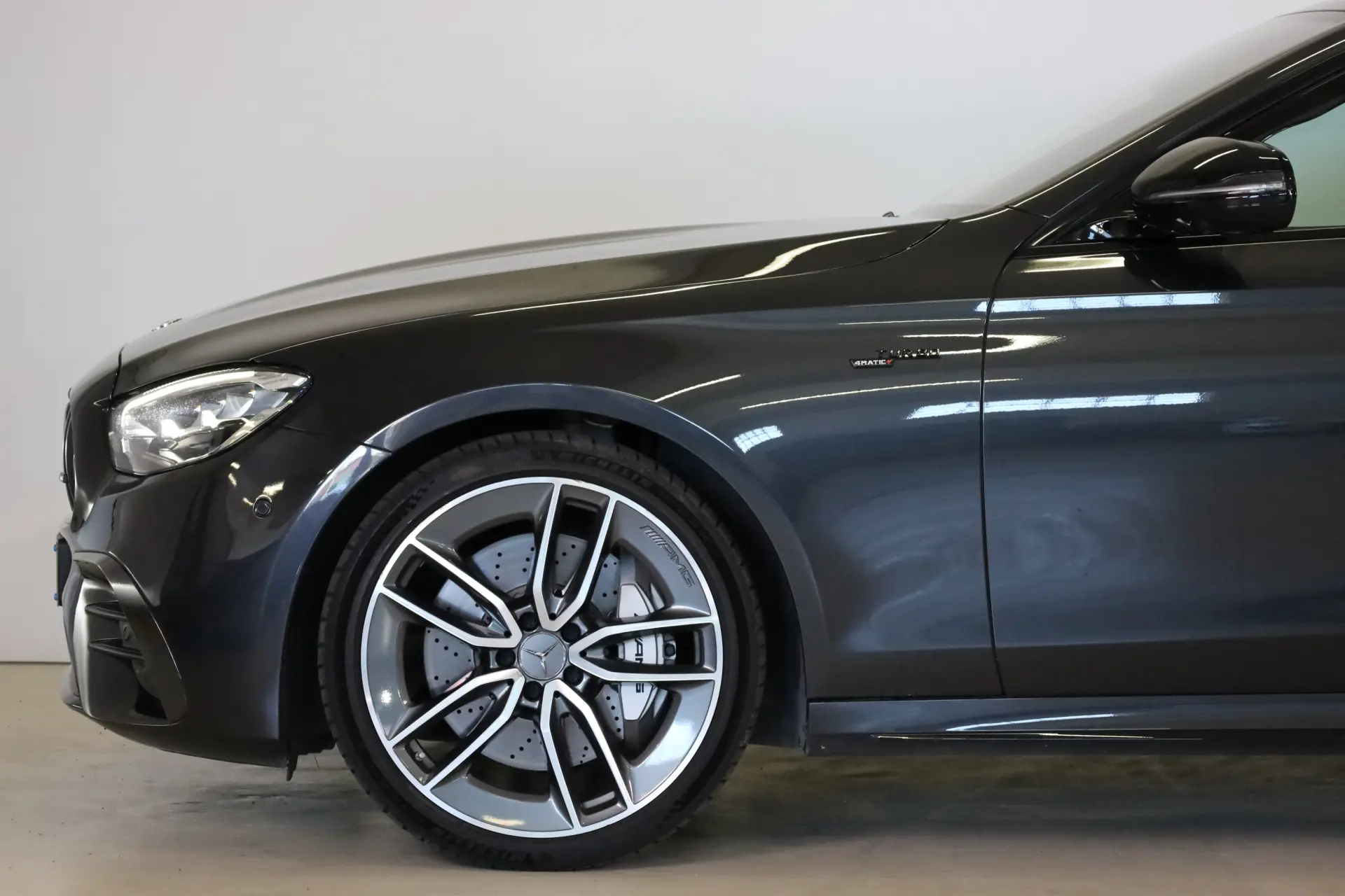 Mercedes-Benz E 53 AMG 4Matic+ 12