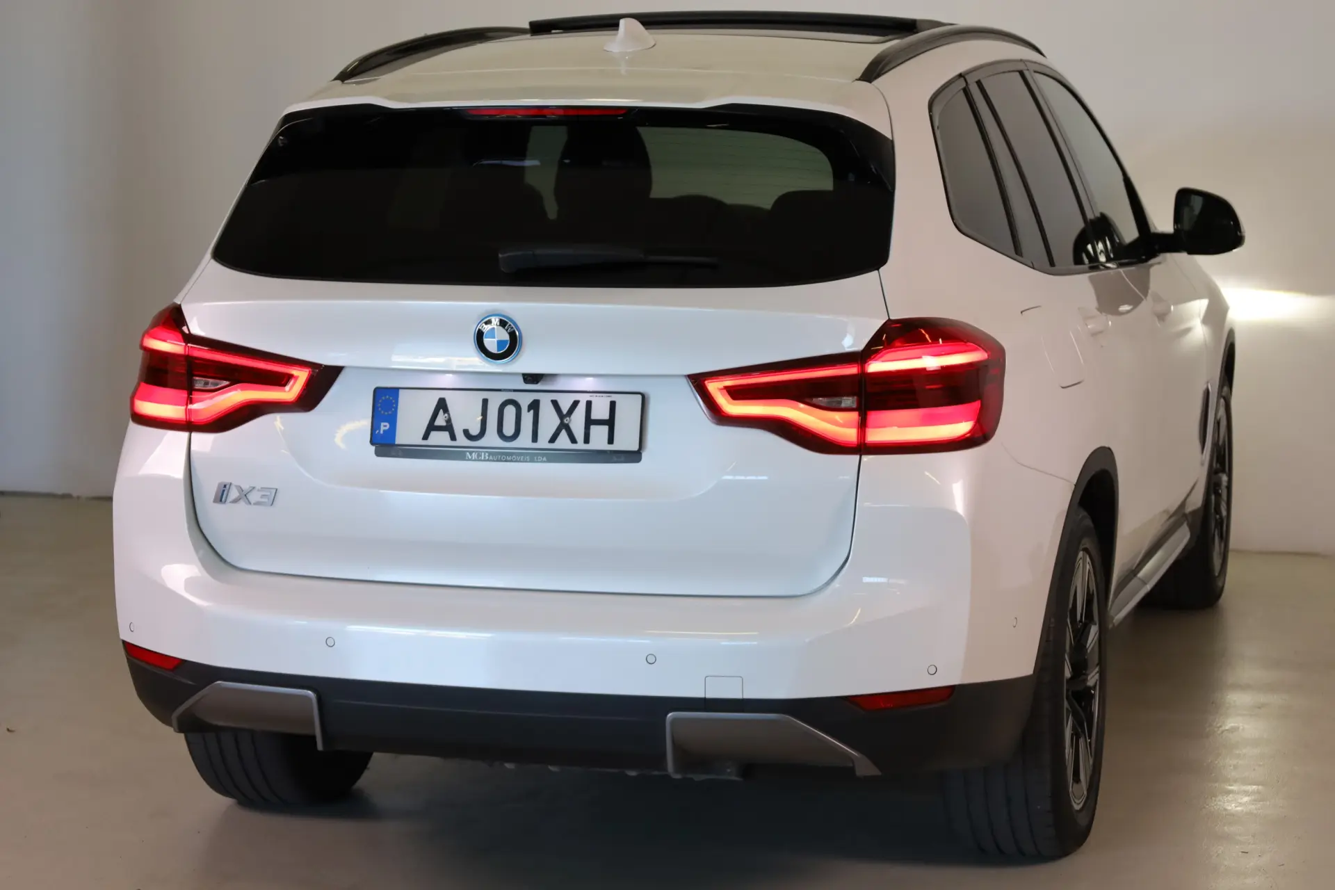 BMW iX3 Inspiring 21