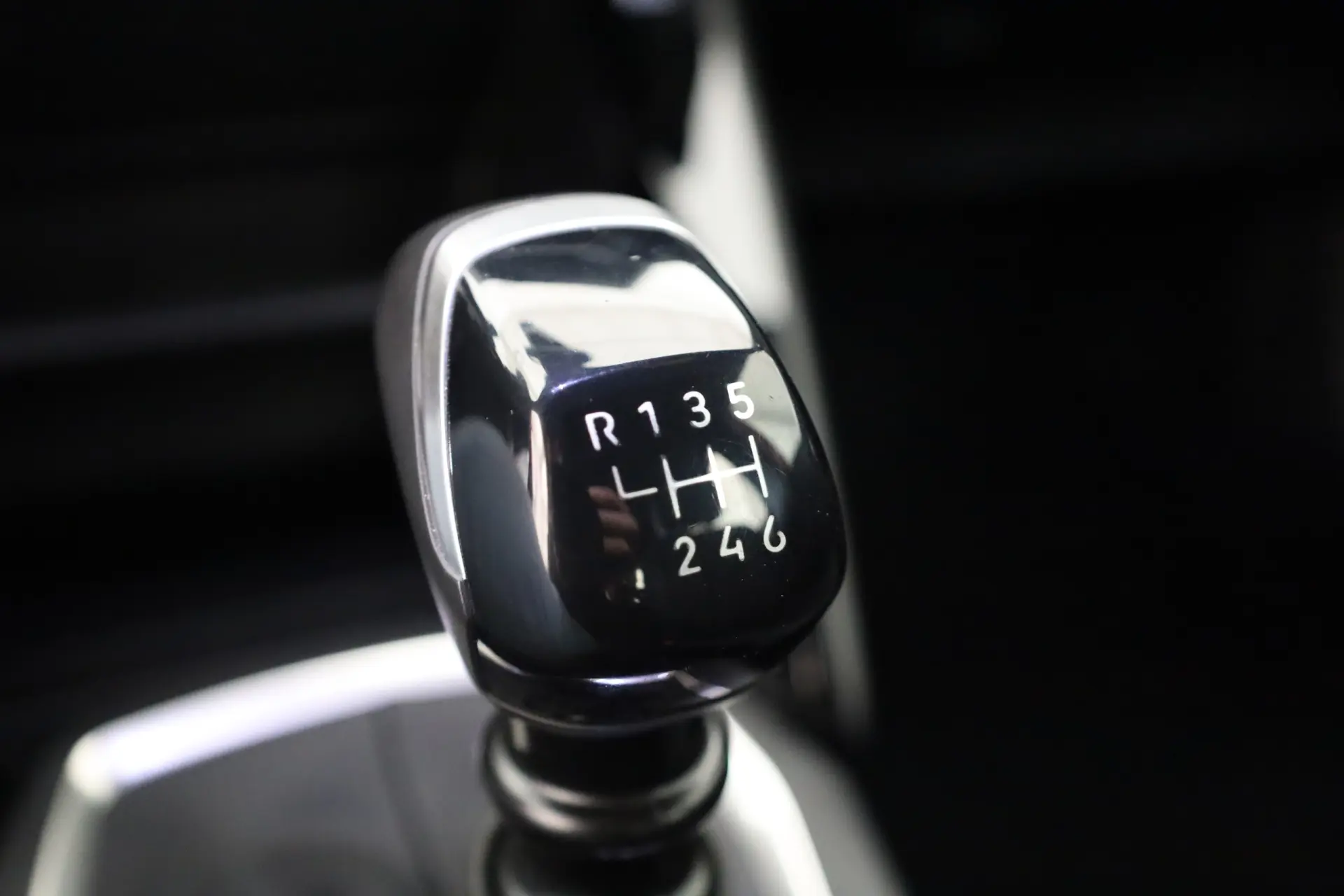 Peugeot 2008 PureTech 100 Style 37