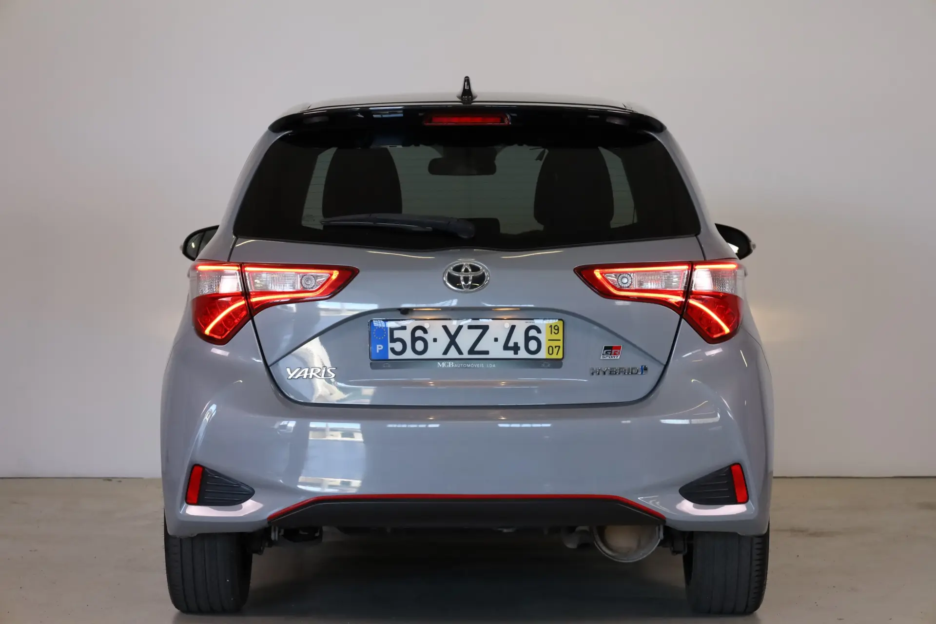 Toyota Yaris 1.5 HSD GR Sport 18