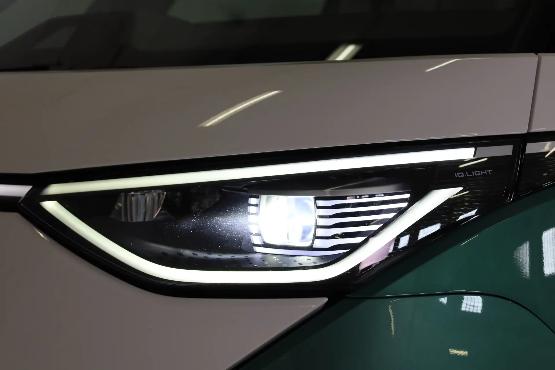 Volkswagen ID.Buzz Pro 12