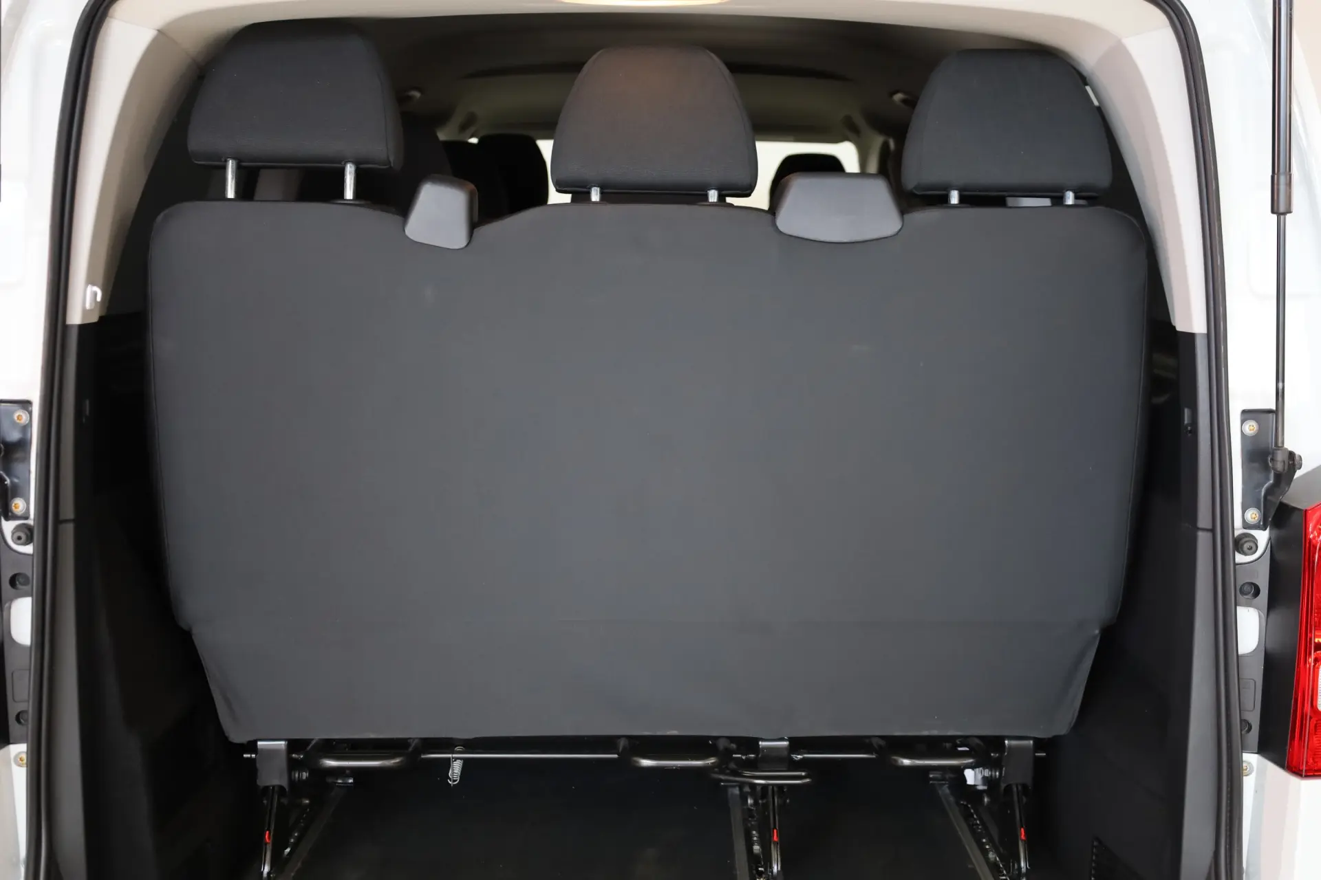 Mercedes-Benz Vito Tourer (BlueTEC) Extra-Longa PRO 17