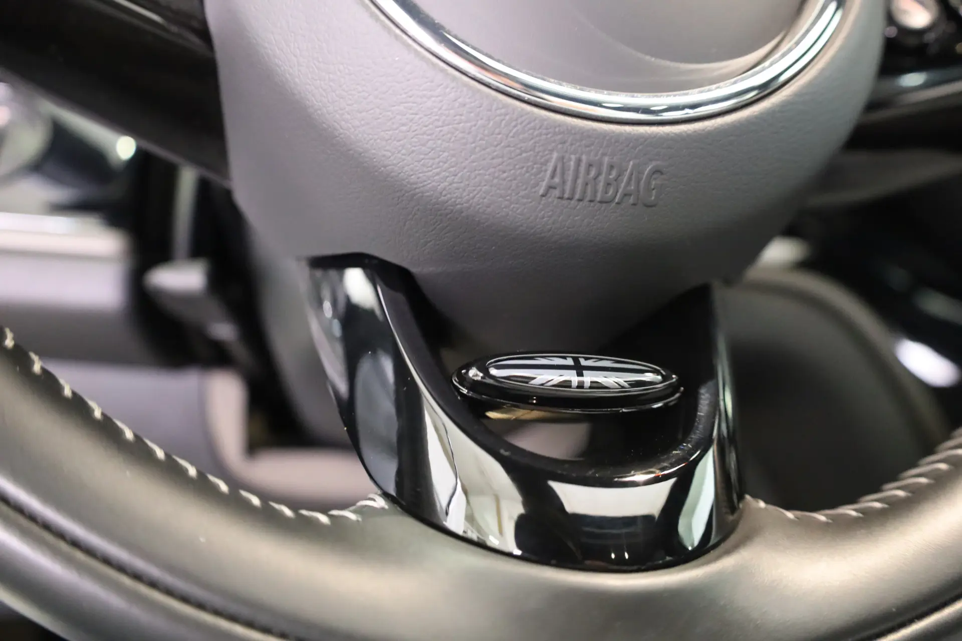 MINI Countryman Cooper SE ALL4 Auto 32