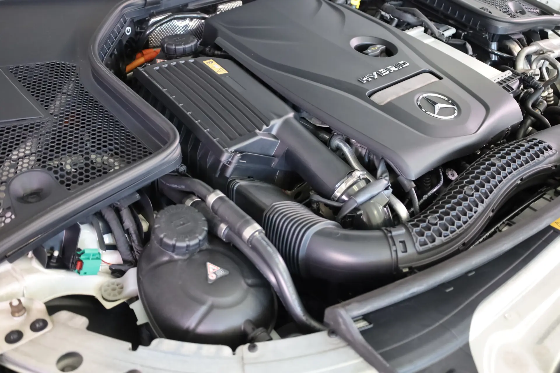 Mercedes-Benz C 350 e 8