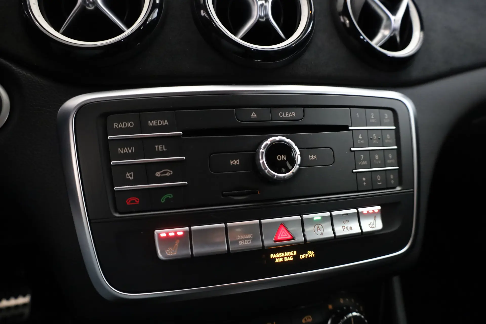 Mercedes-Benz GLA 180 Edition 1 38