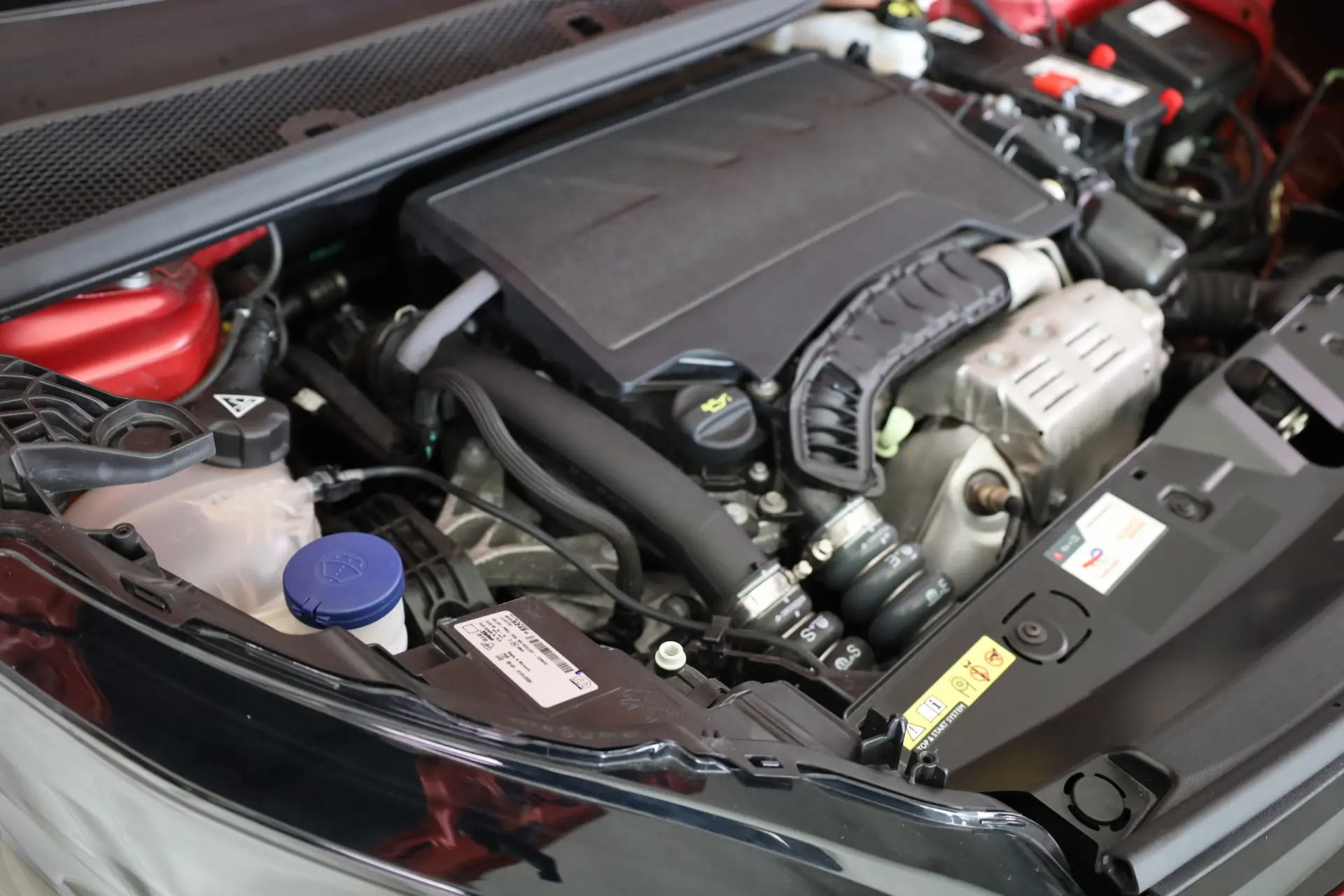 Peugeot 2008 PureTech 100 Style 8