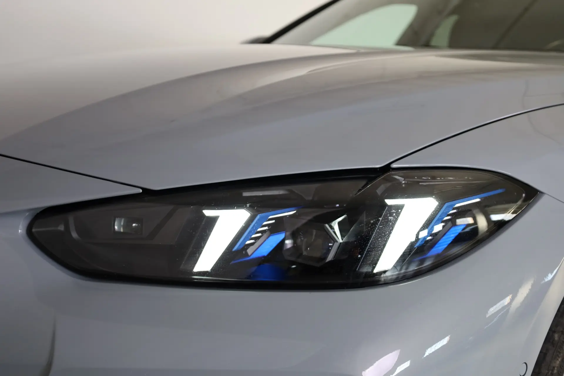 BMW i4 eDrive40 Edição Desportiva M 13