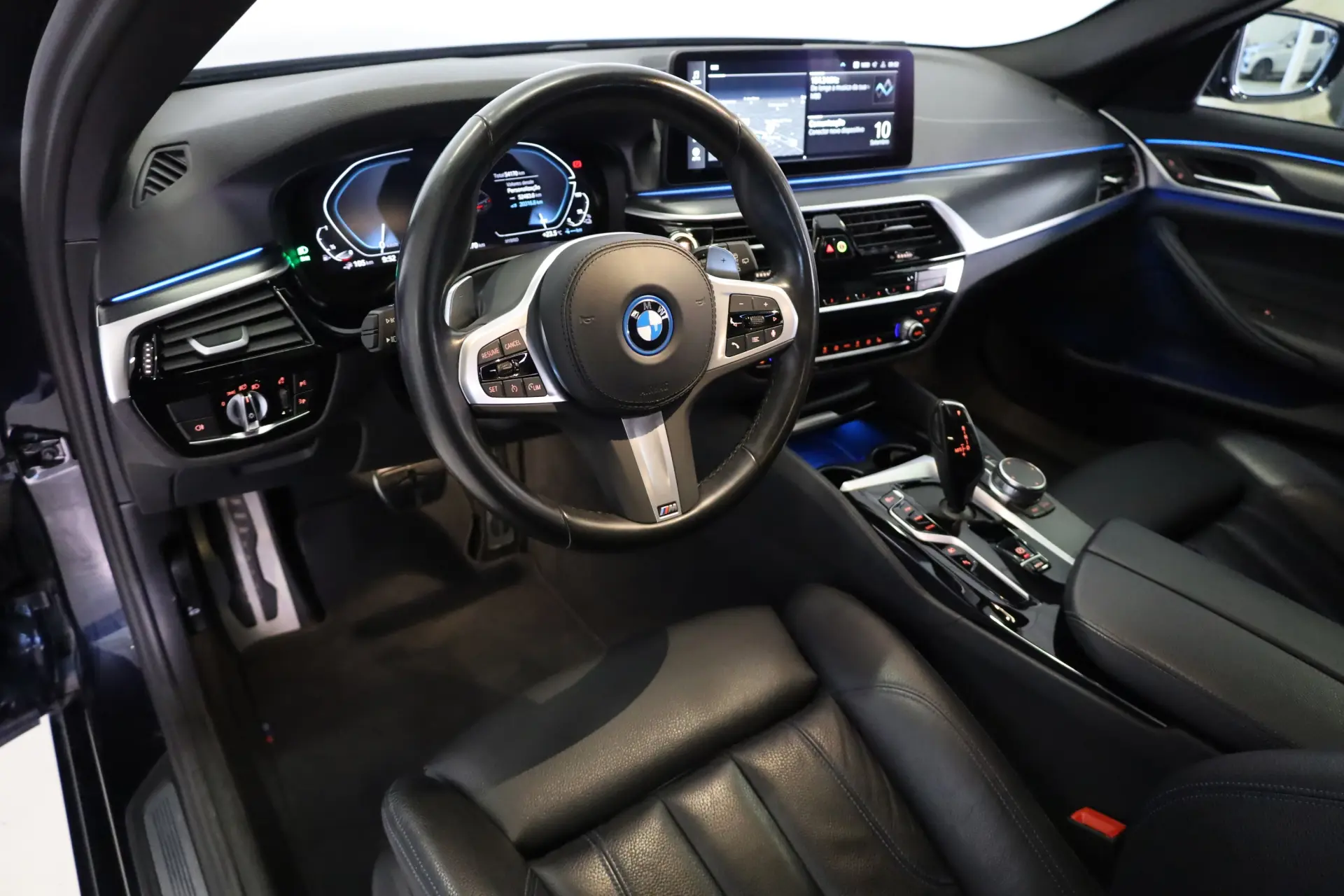BMW 530 e Pack Desportivo M 24