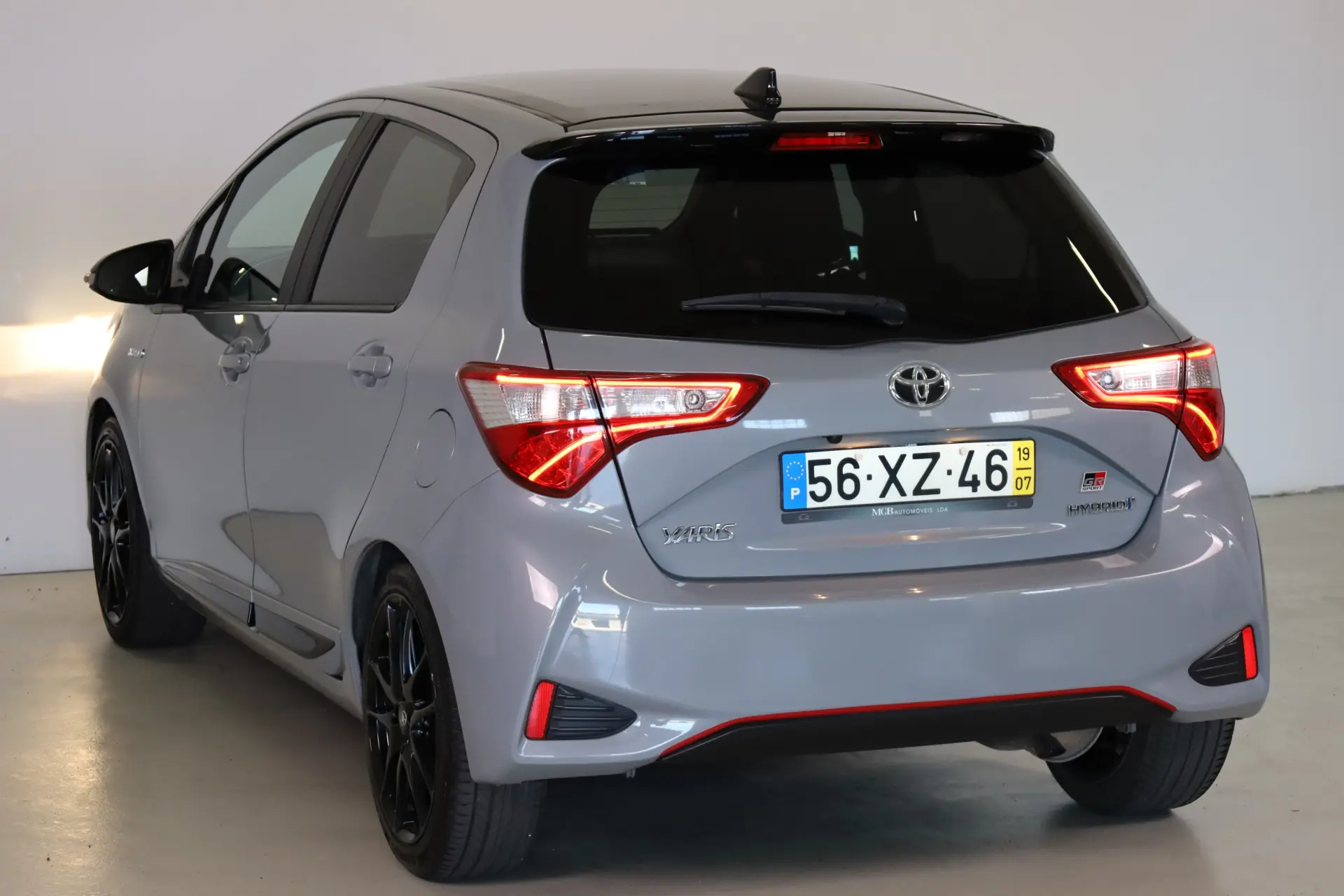 Toyota Yaris 1.5 HSD GR Sport 17