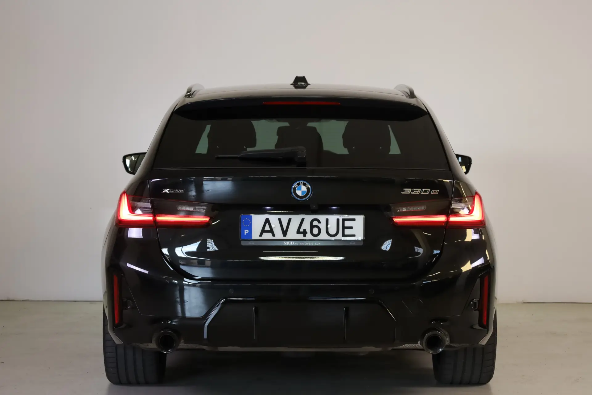 BMW 330 e Pack Desportivo M Auto 20