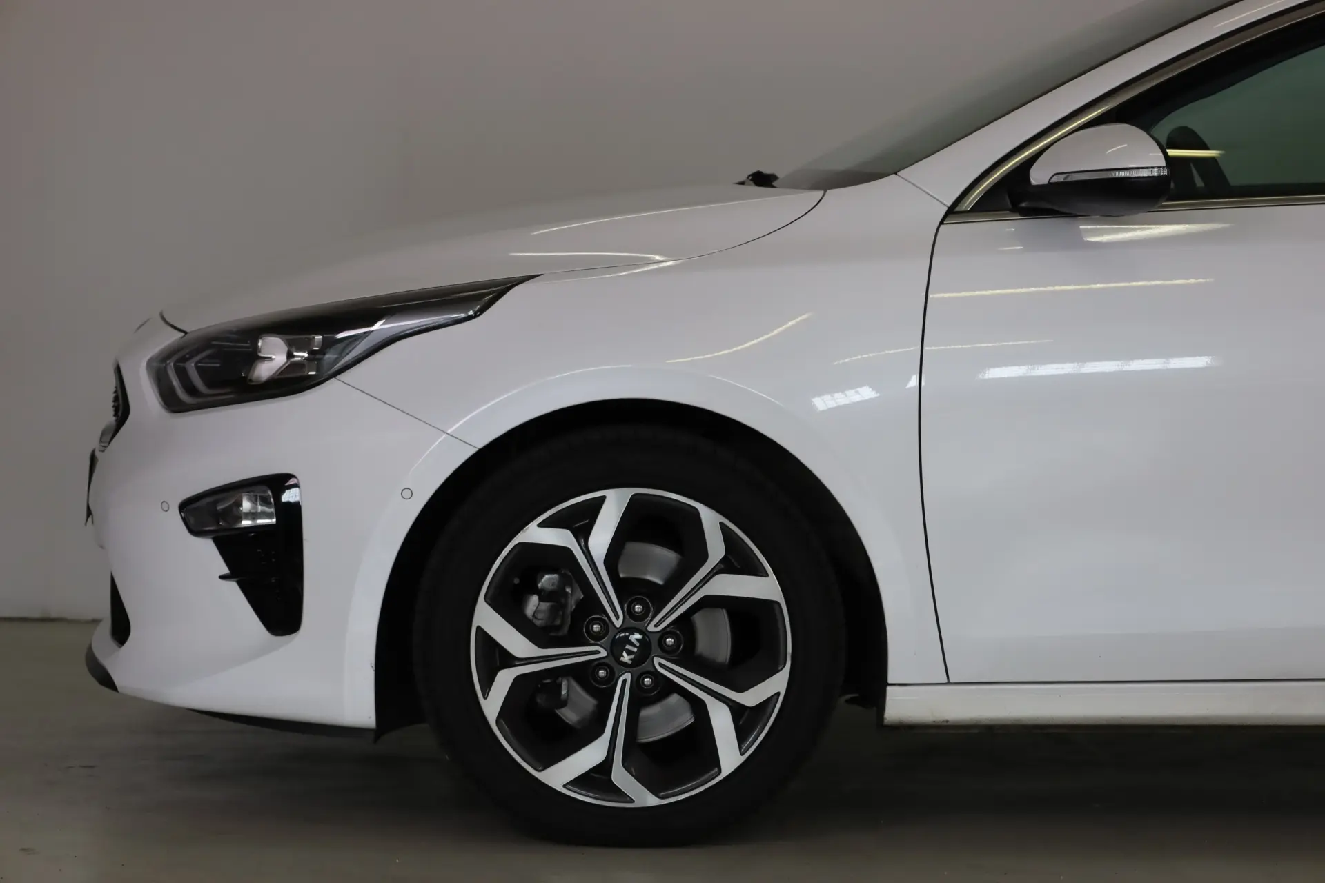 Kia Ceed 1.4 T-GDI TX+SRF 7DCT 13