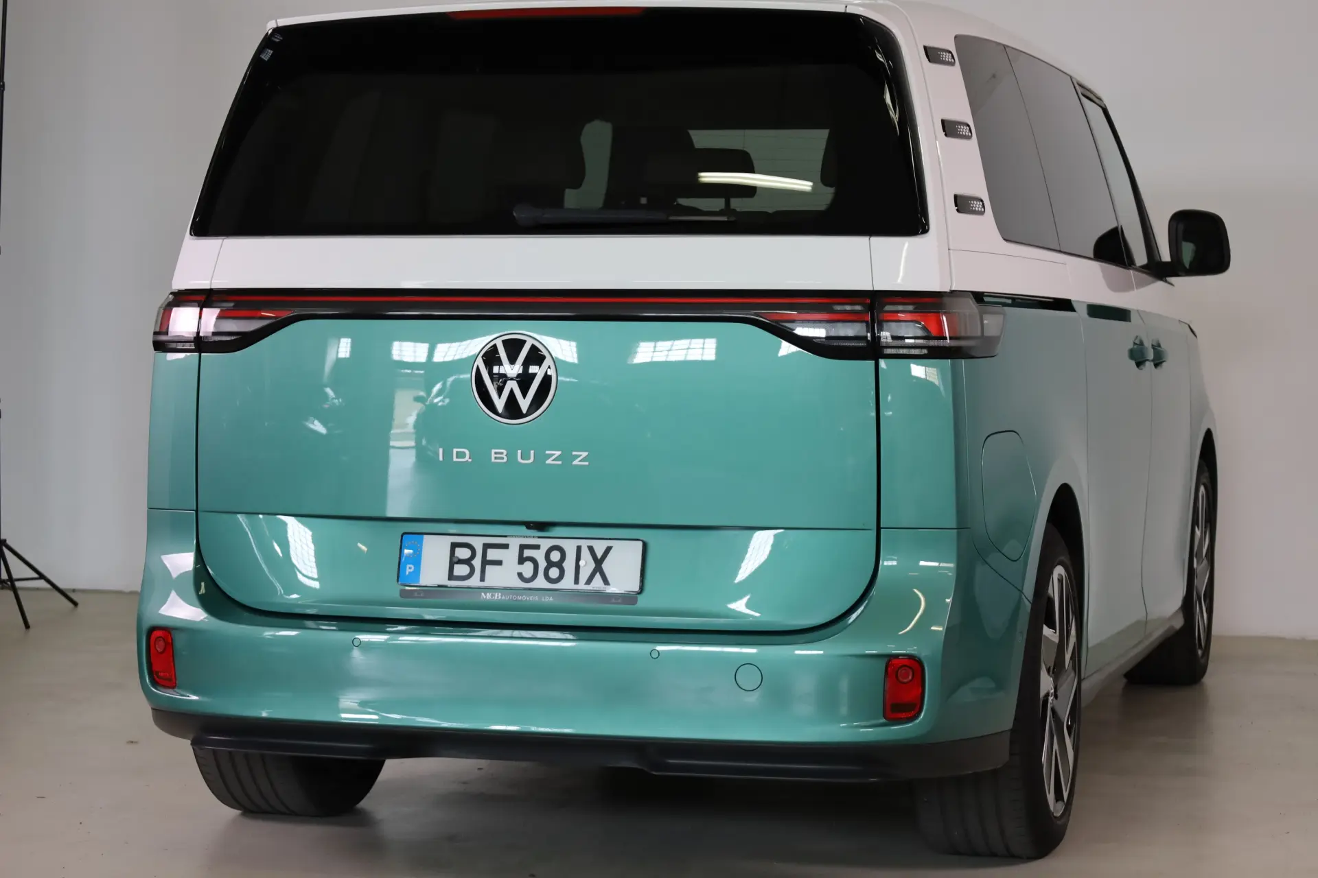 Volkswagen ID.Buzz Pro 21