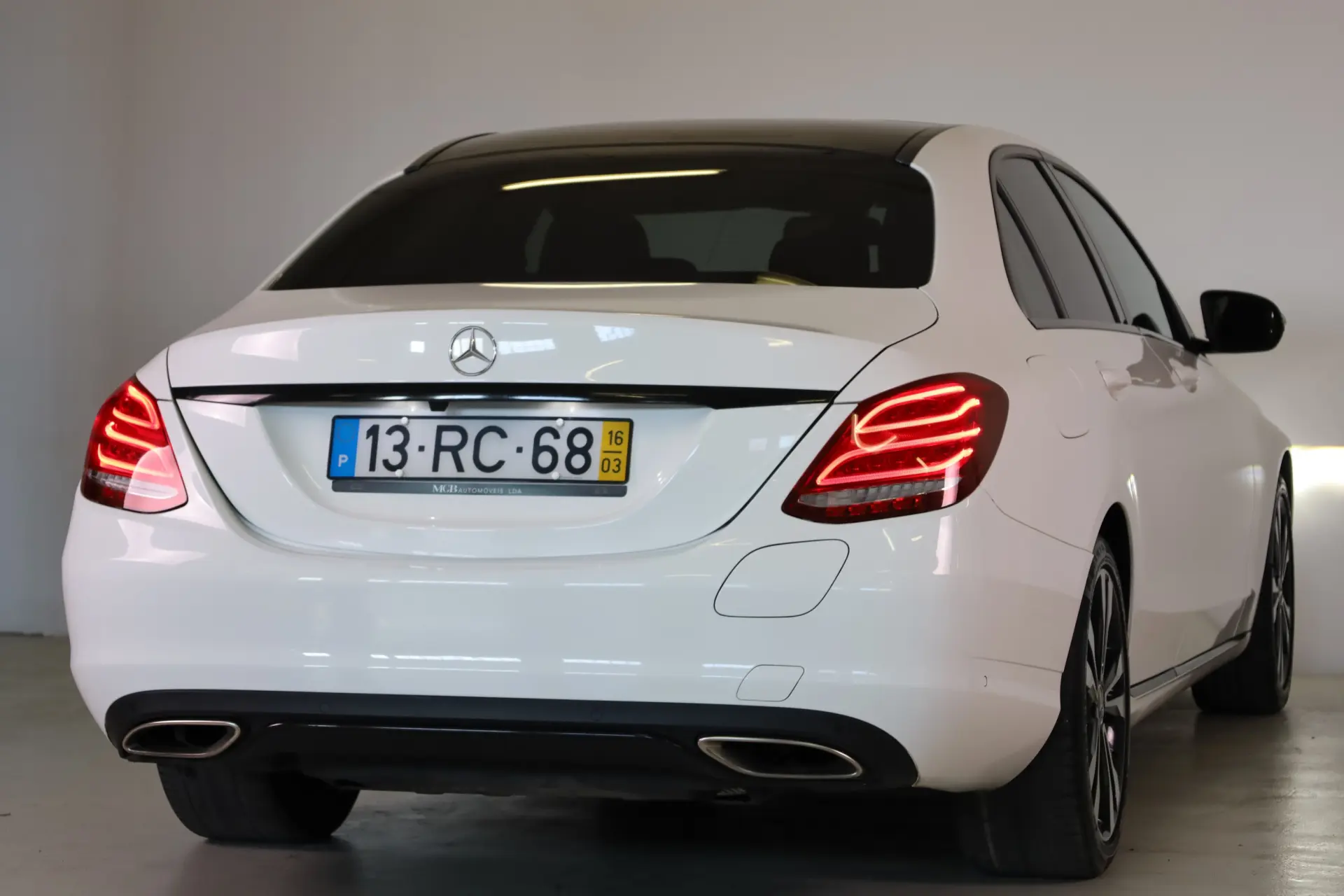 Mercedes-Benz C 350 e 16