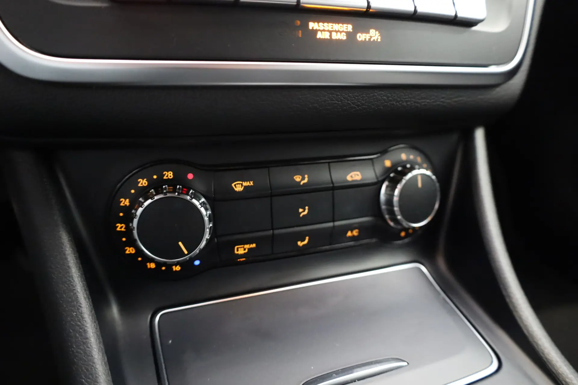 Mercedes-Benz GLA 180 Edition 1 39