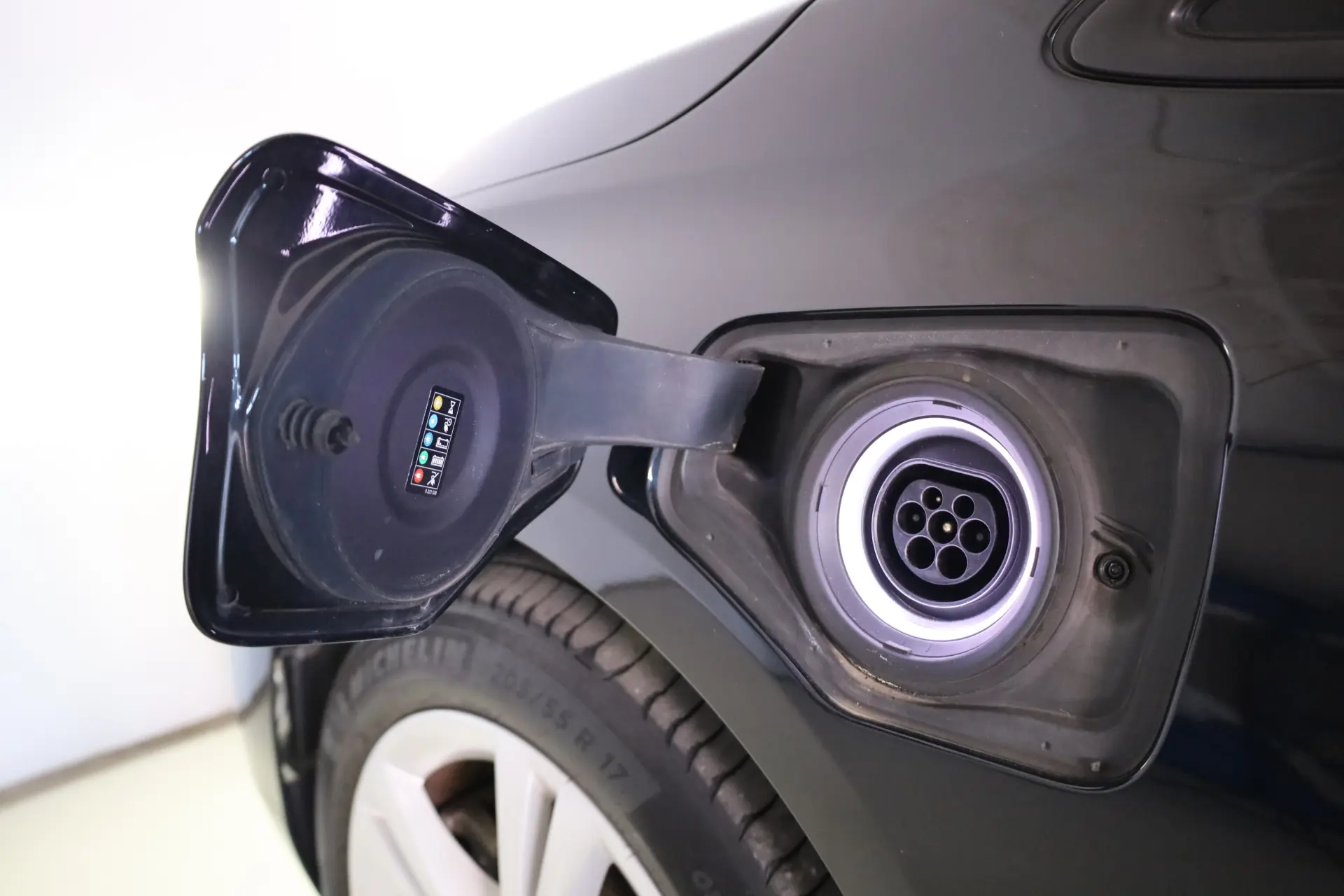 BMW 225xe Active Tourer Advantage 17