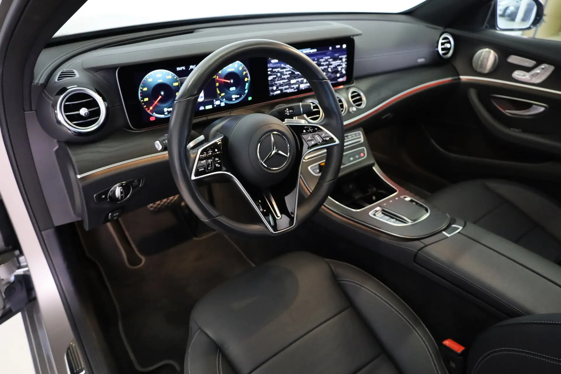 Mercedes-Benz E 300 e AMG Line 30