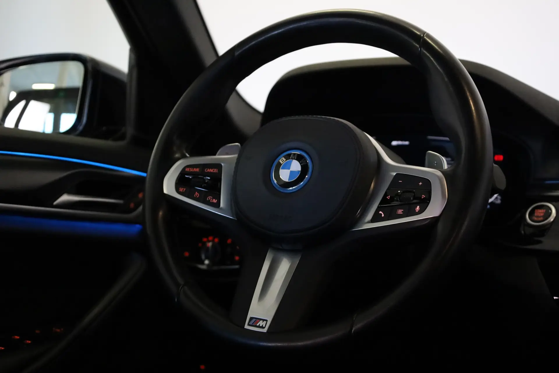 BMW 530 e Pack Desportivo M 26