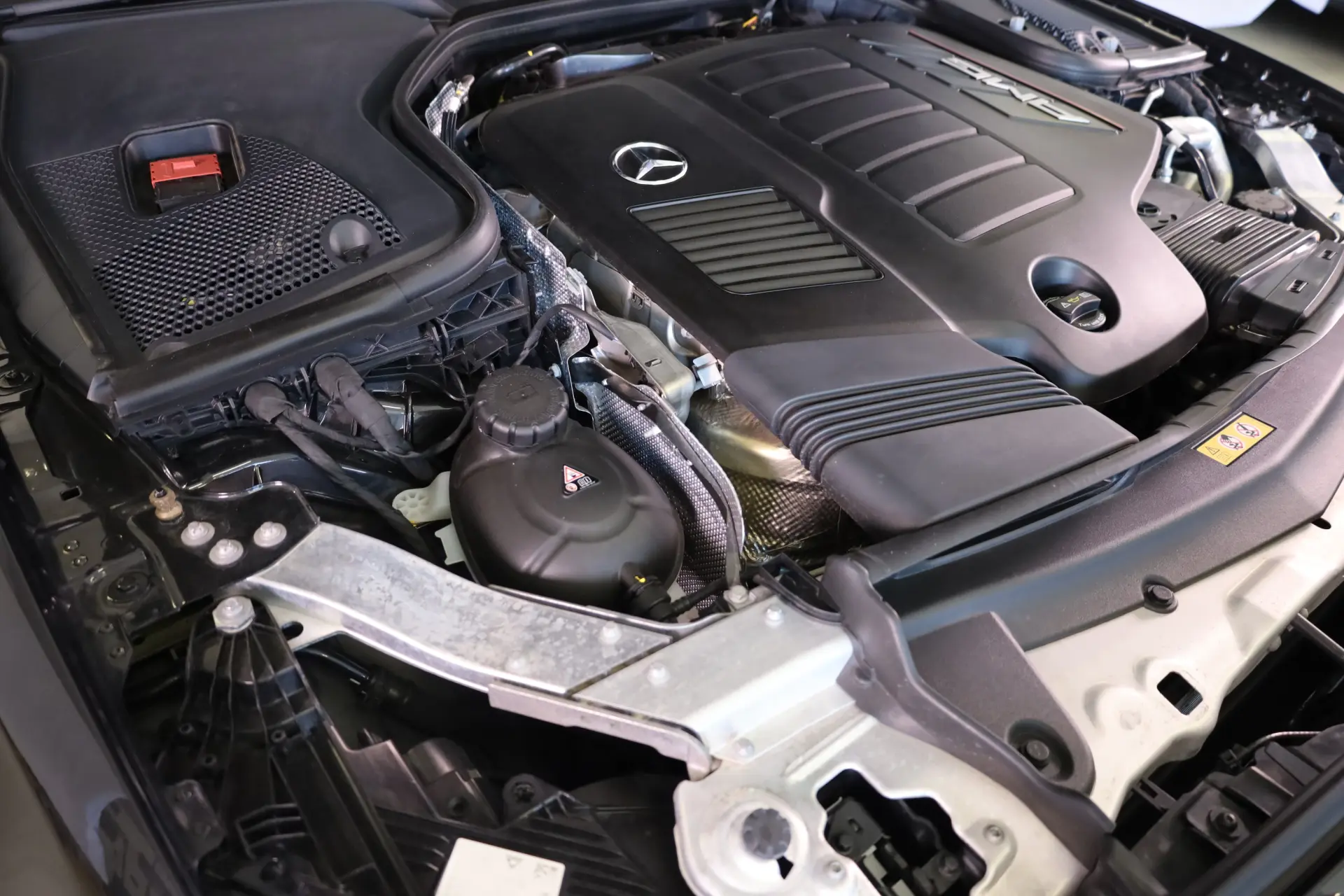 Mercedes-Benz E 53 AMG 4Matic+ 8