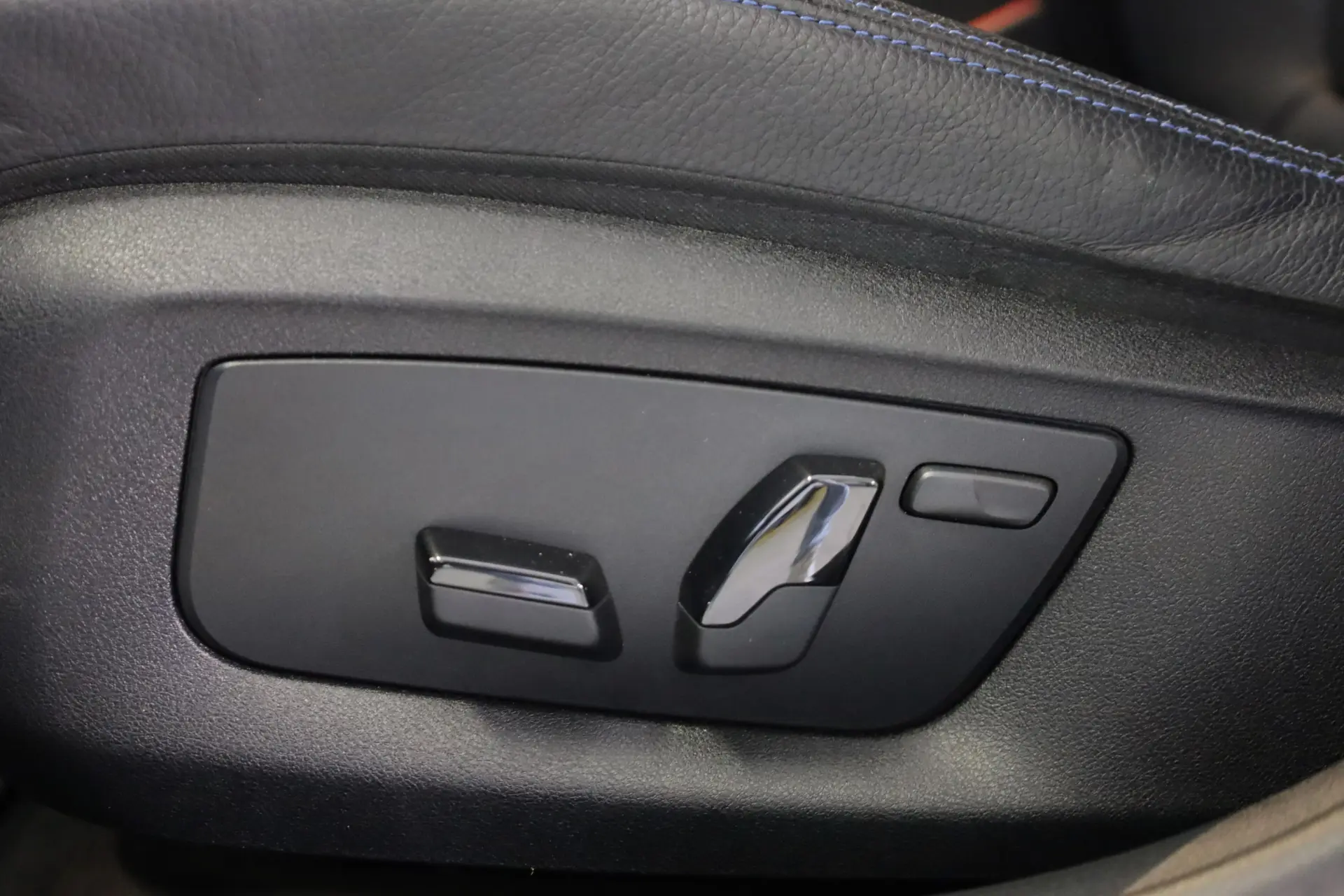 BMW 530 e Pack Desportivo M 28