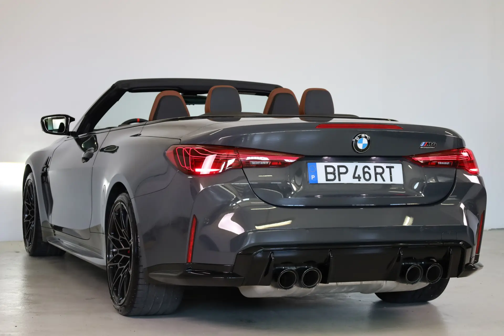BMW M4 Competition xDrive 16