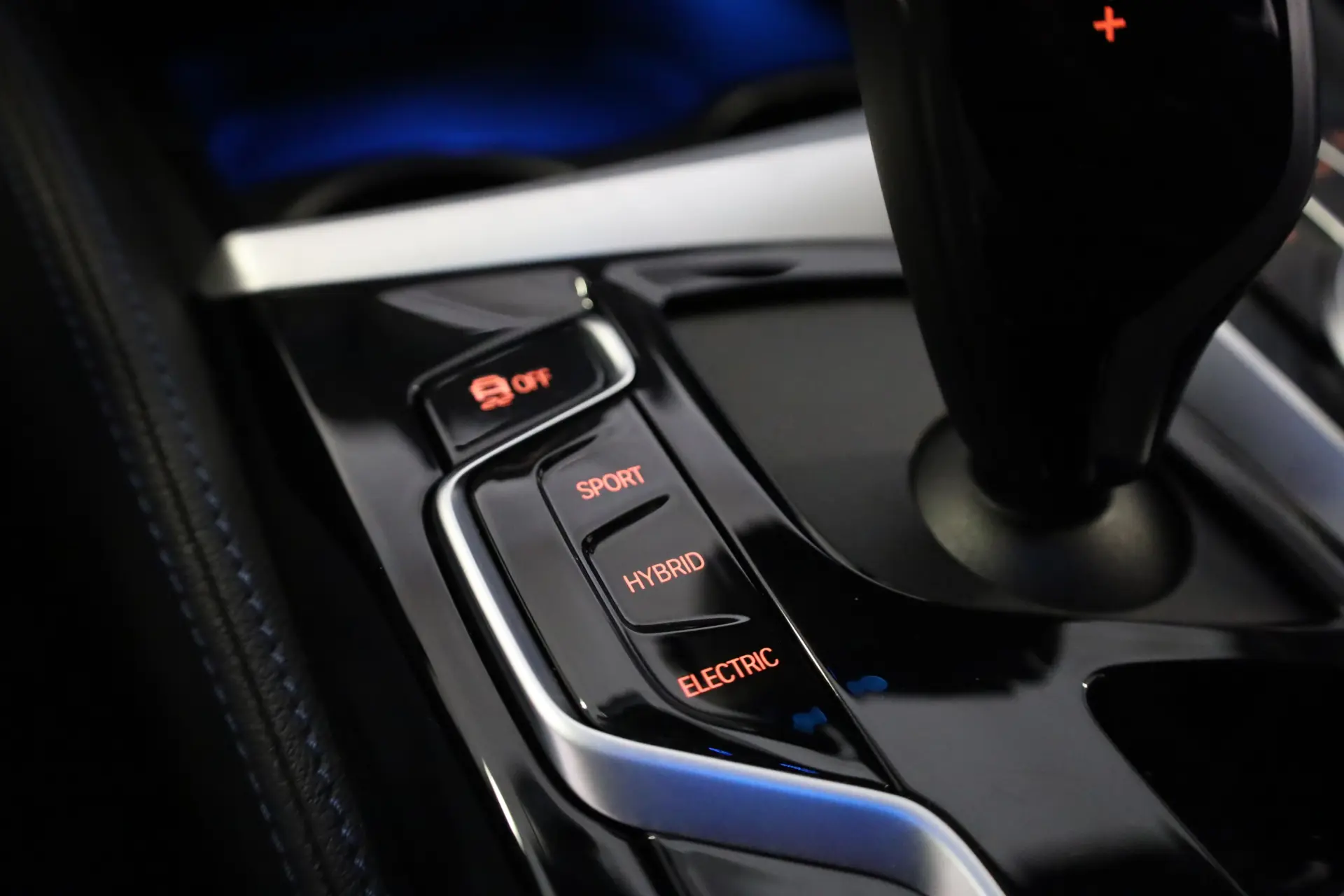 BMW 530 e Pack Desportivo M 40