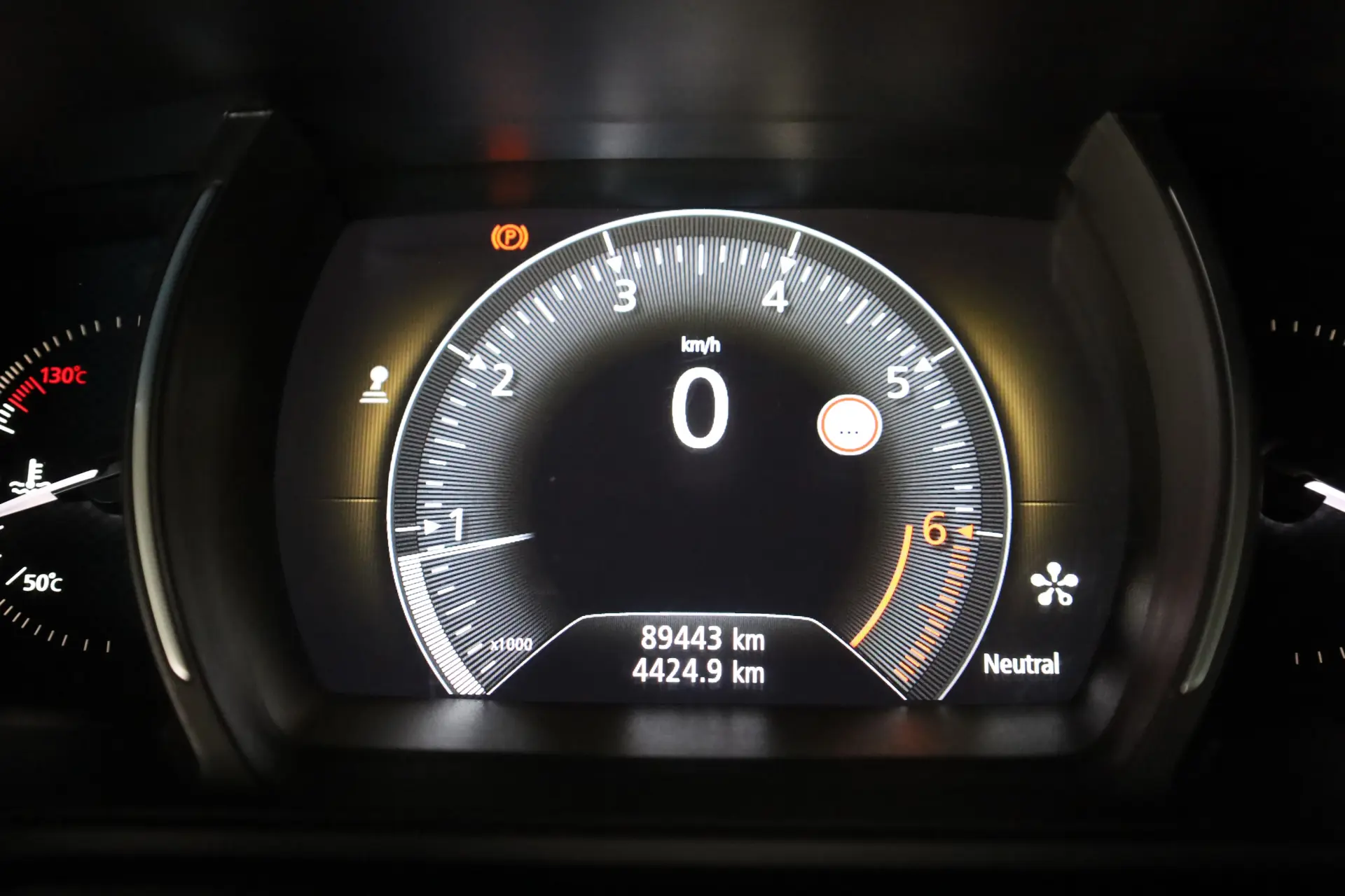 Renault Mégane Sport Tourer 1.2 TCE GT Line 24