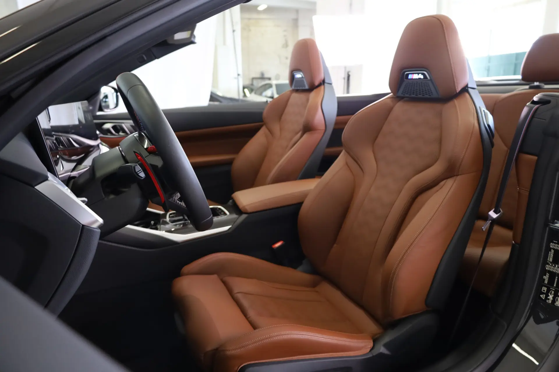BMW M4 Competition xDrive 6