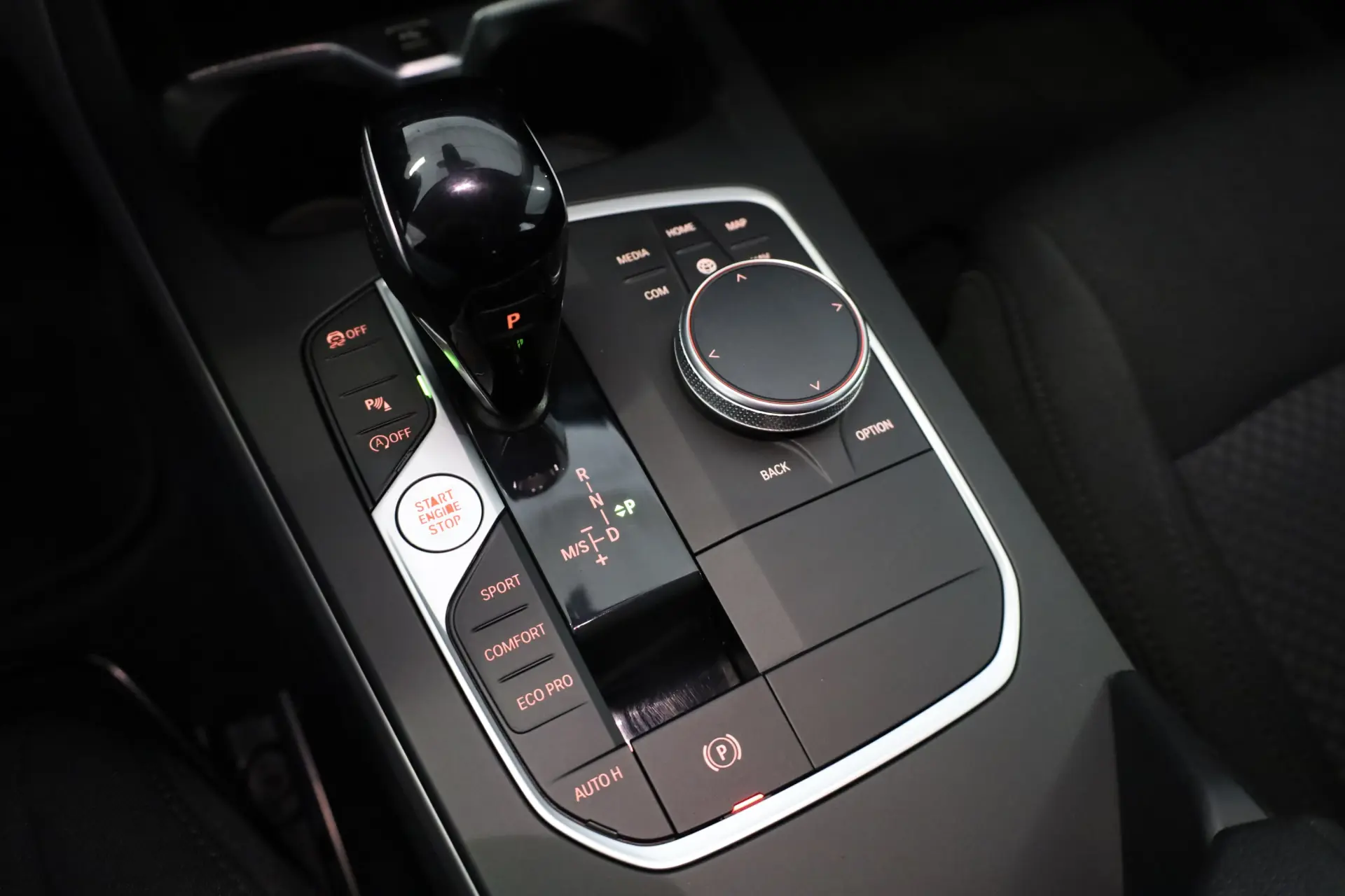BMW 116 d Advantage Auto 26