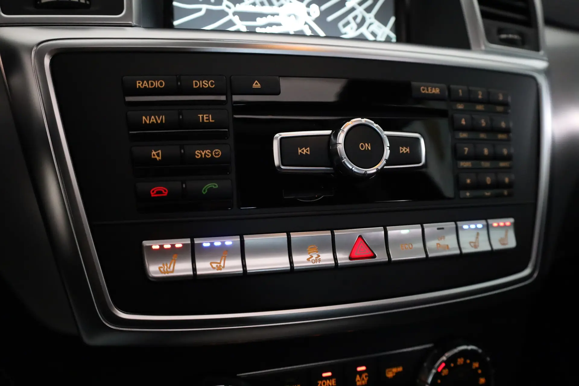 Mercedes-Benz ML 63 AMG 4Matic SpeedshiftFT 7G-TRONIC Performance Package 38