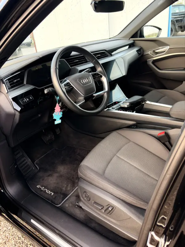 Audi e-tron 8