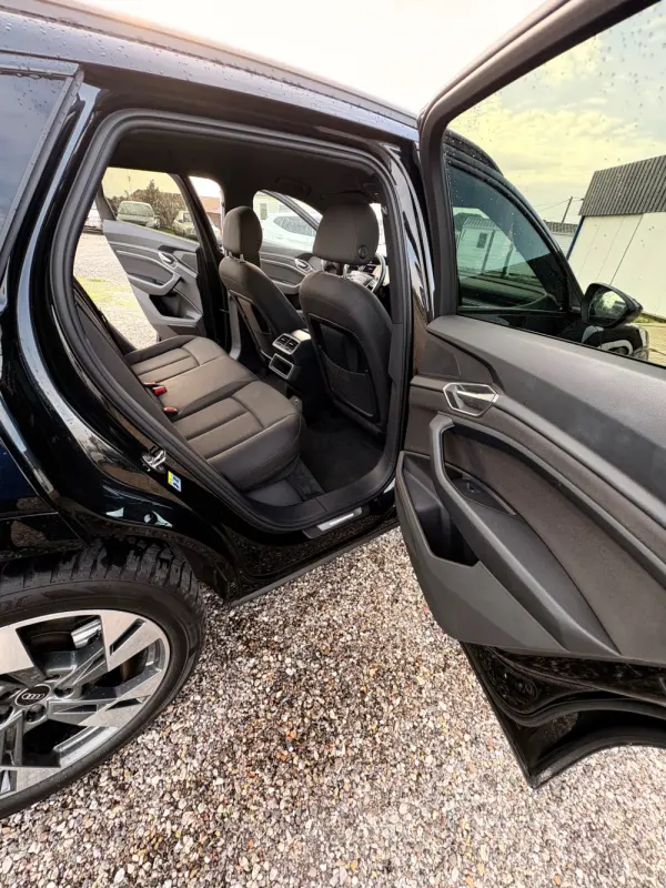 Audi e-tron 12