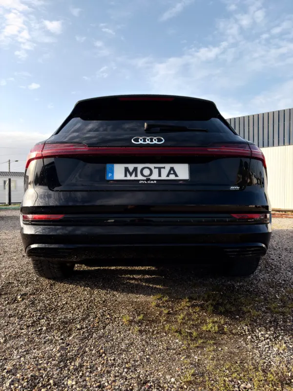 Audi e-tron 6