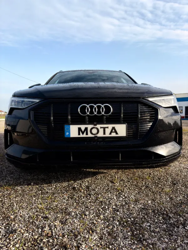 Audi e-tron 5