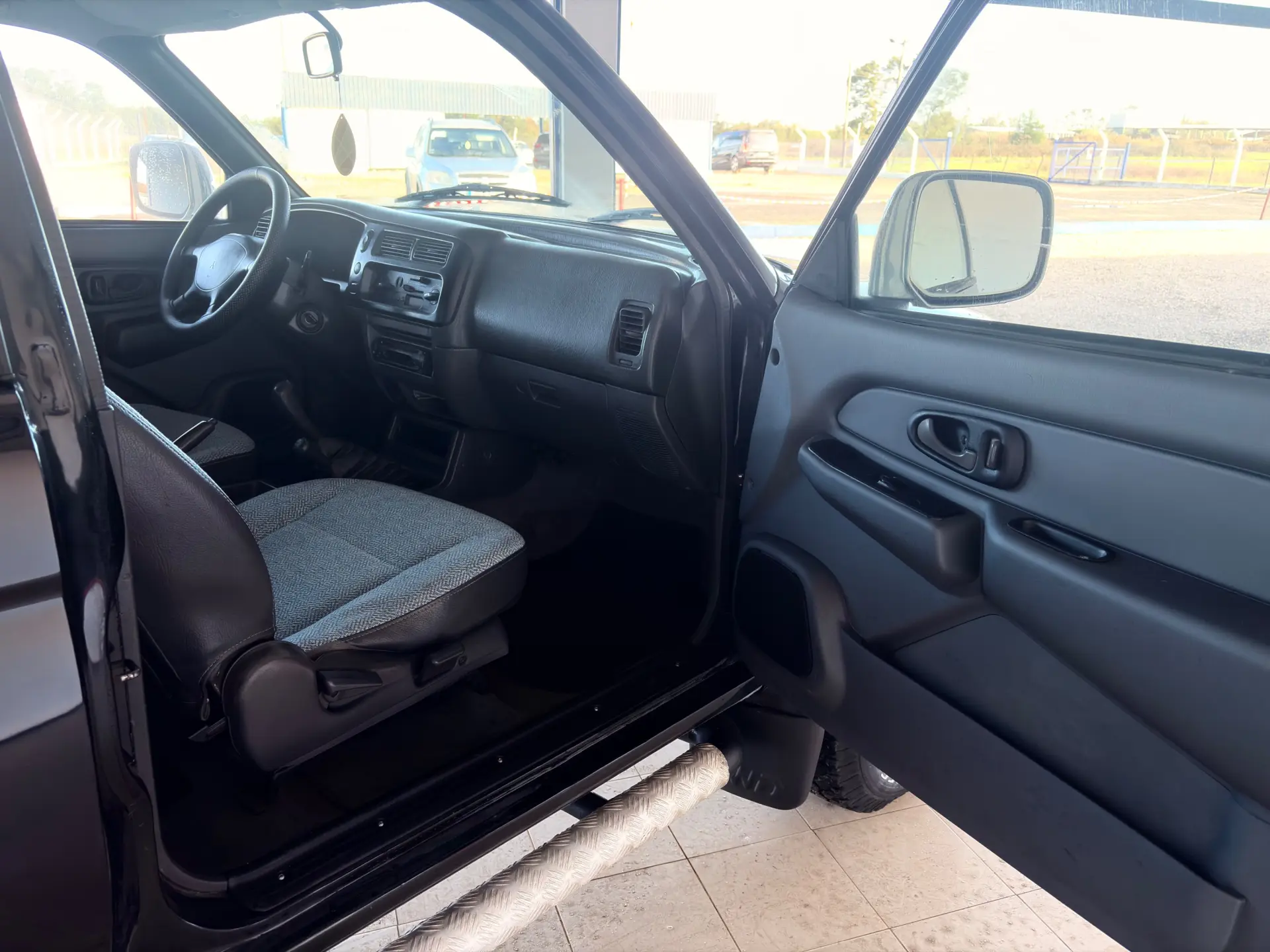 Mitsubishi L200 10
