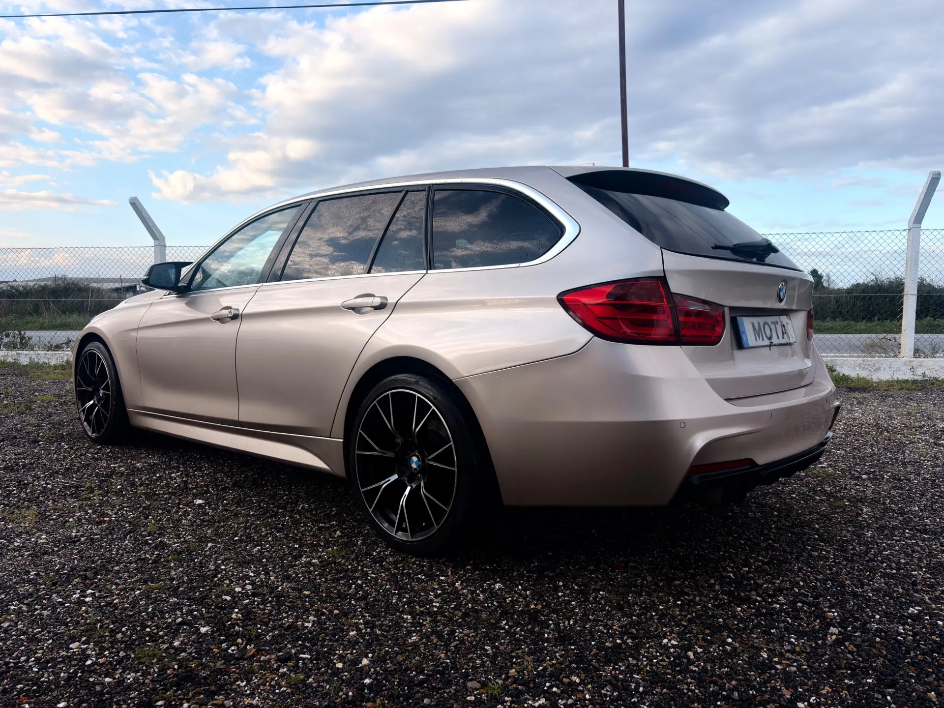 BMW 320 320d Touring 3