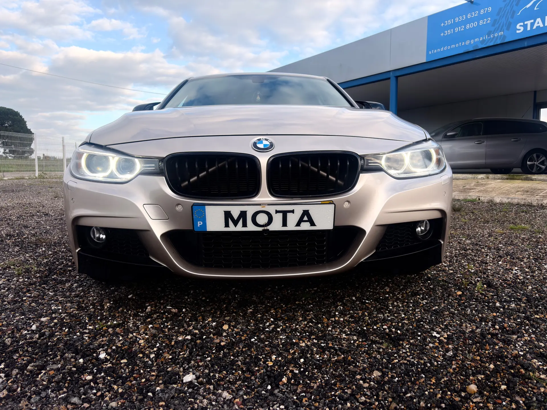 BMW 320 320d Touring 5