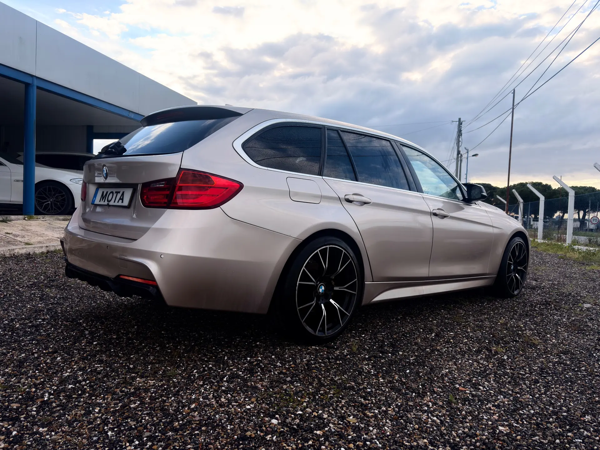 BMW 320 320d Touring 4