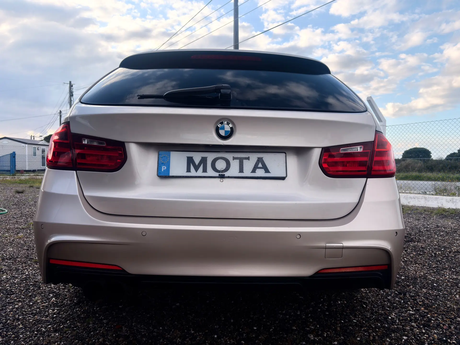 BMW 320 320d Touring 6