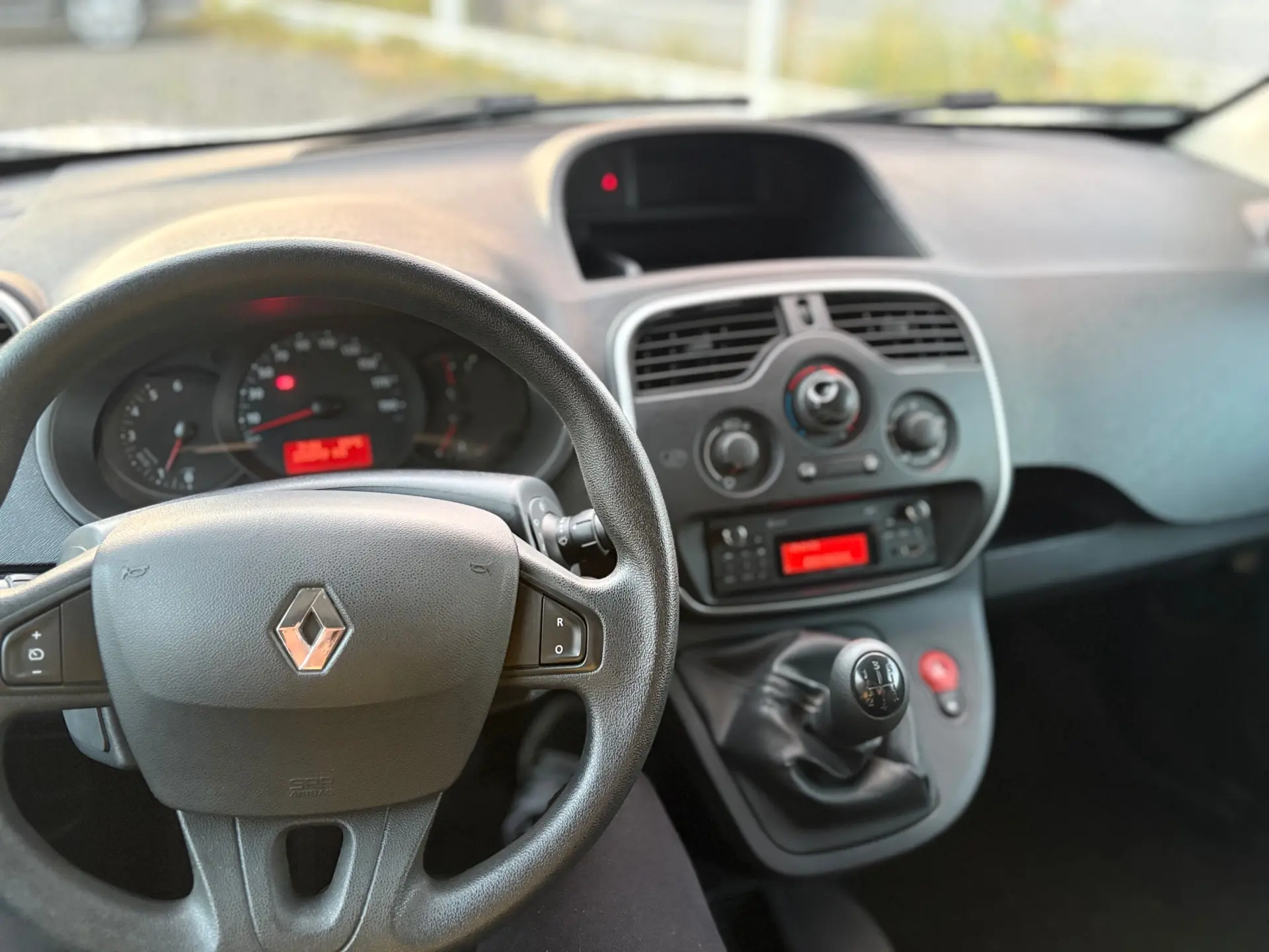 Renault Kangoo 1.5 Blue dCi Equilibre 8