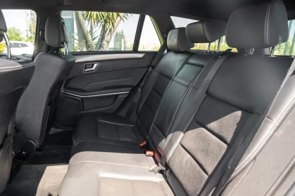 Mercedes-Benz E 300 Bluetec Hybrid Avantgarde 21
