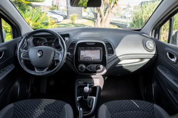 Renault Captur 0.9 TCE 8