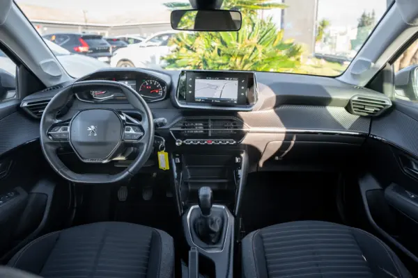 Peugeot 208 1.2 PureTech Active 8