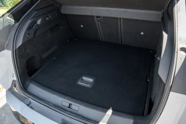 Peugeot E-3008 73 kWh GT 31